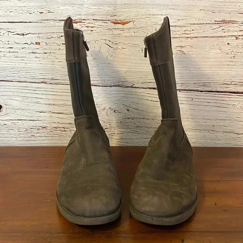 UGG brown boots